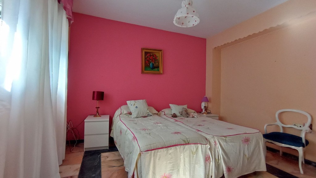 4 Bed, 2 Bath, HouseFor Sale, Malaga, Malaga