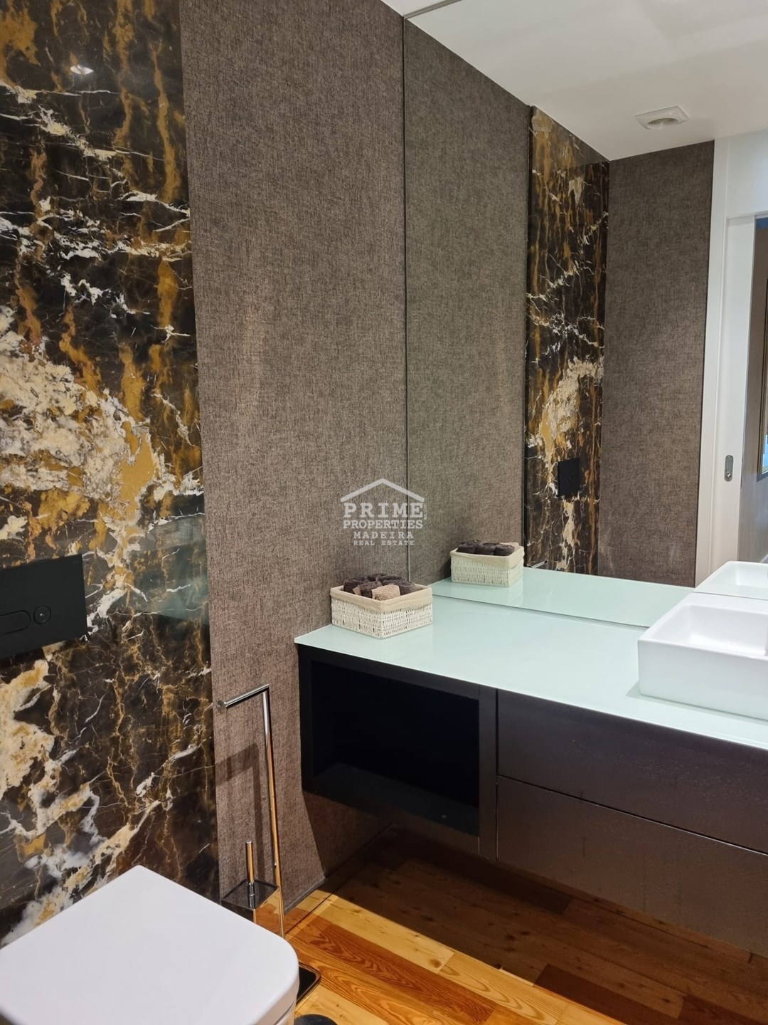 2 Bed, 3 Bath, ApartmentFor Sale, Funchal, Ilha da Madeira, 9004-513