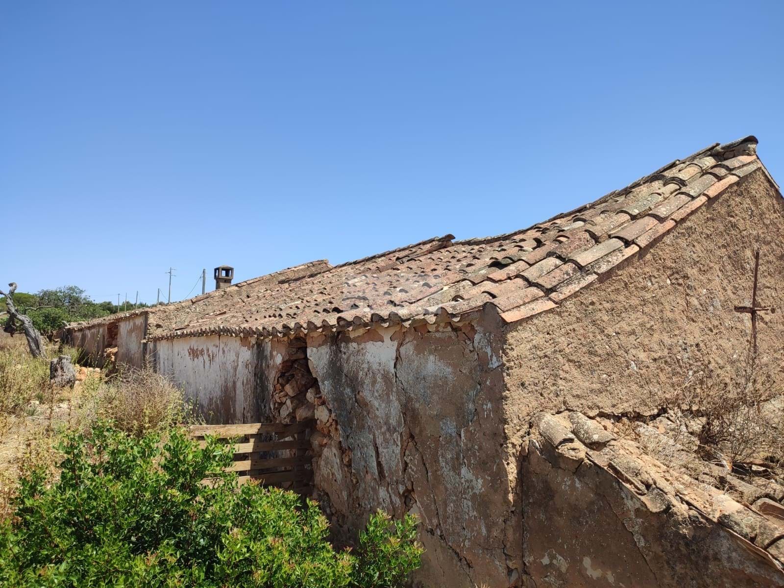 4 Bed, 1 Bath, HouseFor Sale, Lagos, Faro, 8600-120