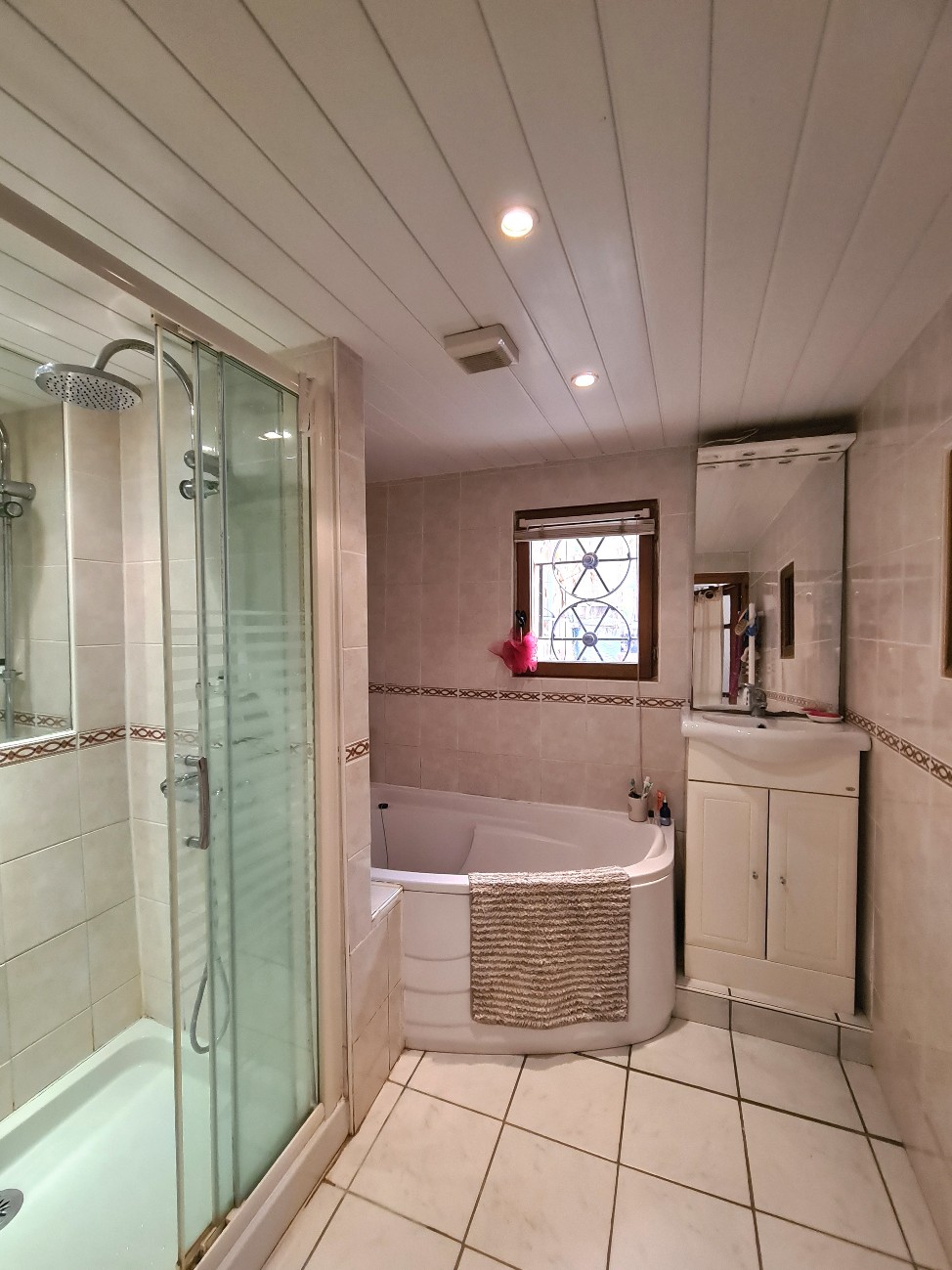 3 Bed, 1 Bath, HouseFor Sale, Cessenon Sur Orb, Herault, Languedoc-Roussillon, 34460