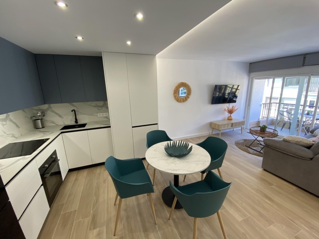 2 Bed, 1 Bath, ApartmentFor Sale, Fuengirola, Malaga