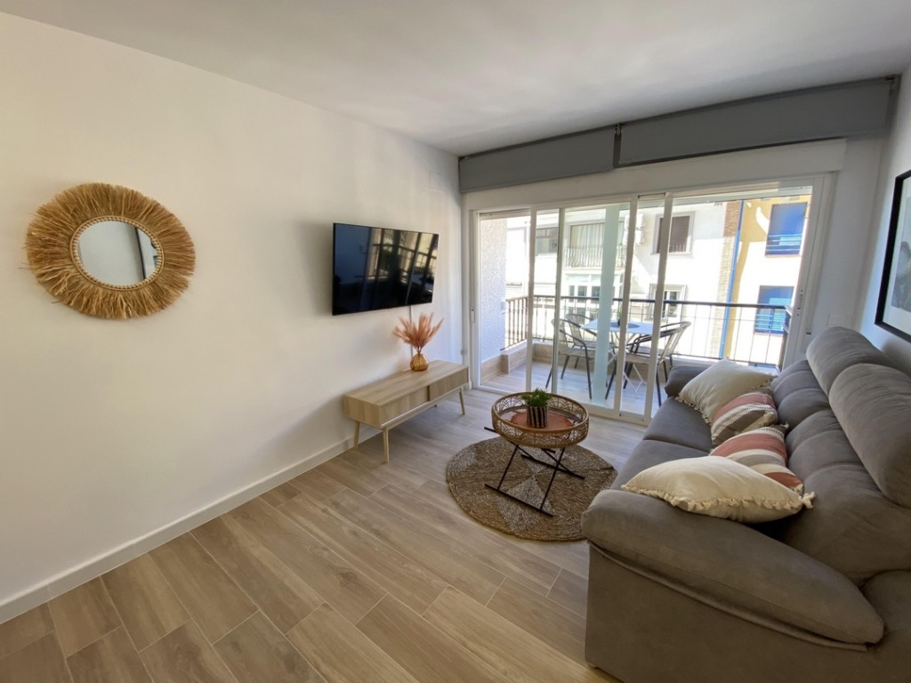 2 Bed, 1 Bath, ApartmentFor Sale, Fuengirola, Malaga