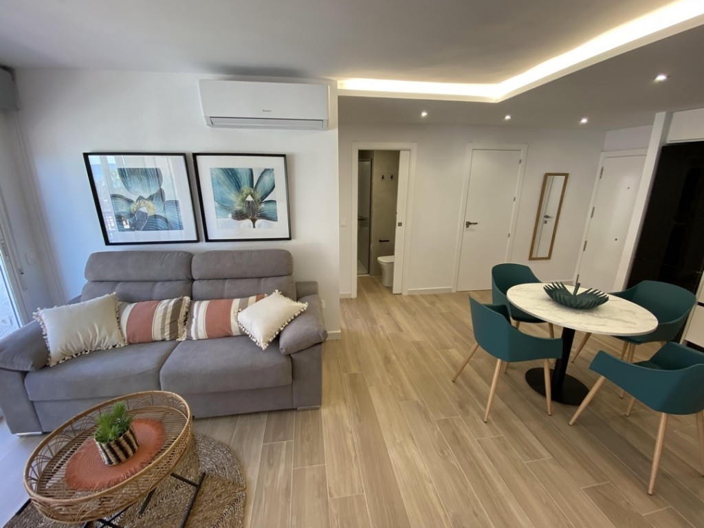 2 Bed, 1 Bath, ApartmentFor Sale, Fuengirola, Malaga