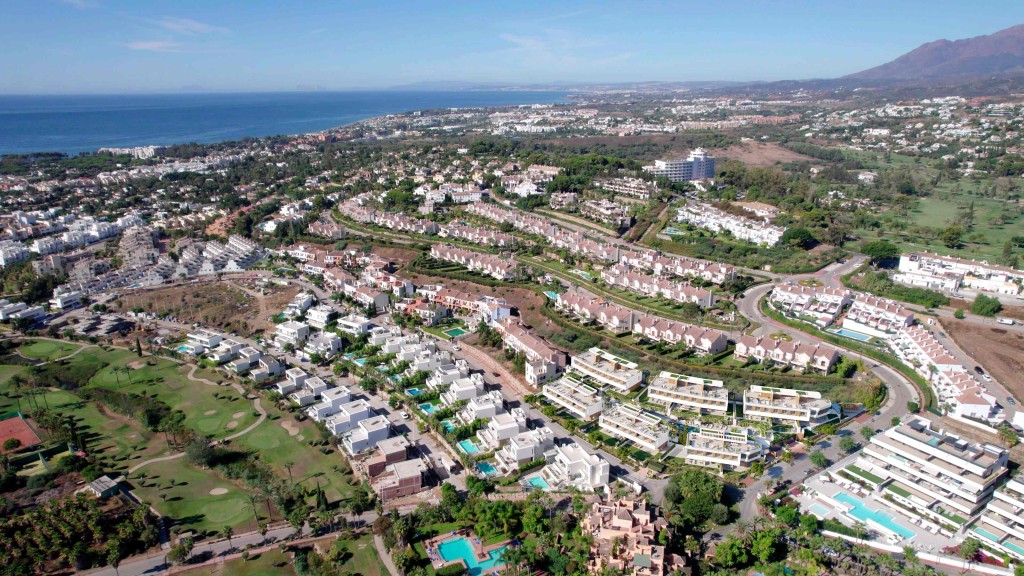 4 Bed, 3 Bath, HouseFor Sale, Estepona, Malaga
