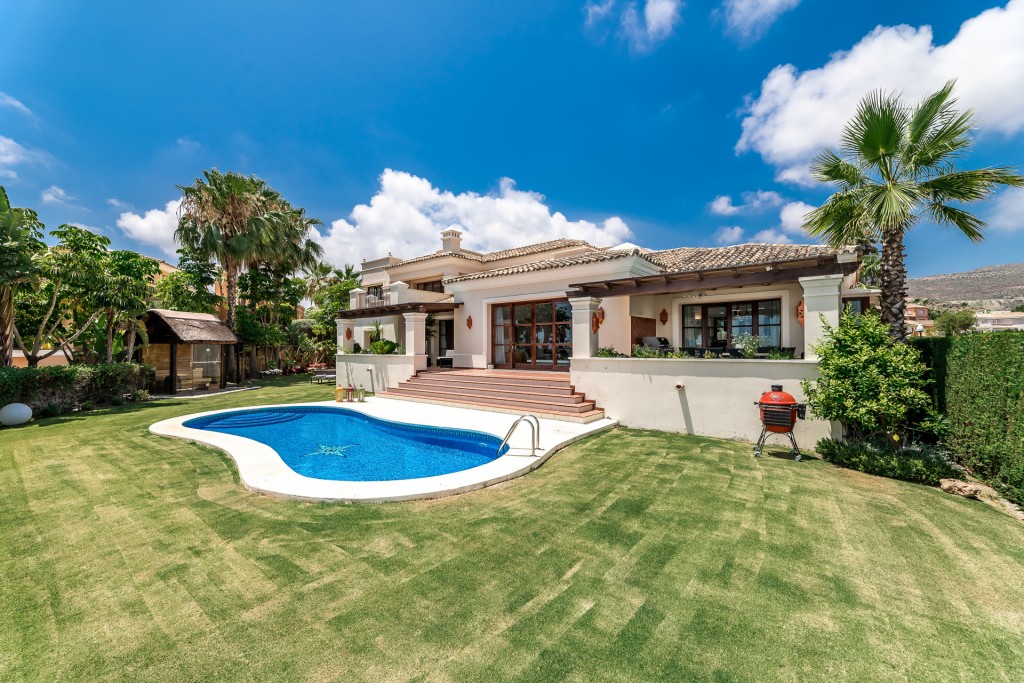 6 Bed, 6 Bath, HouseFor Sale, Nueva Andalucia, Malaga