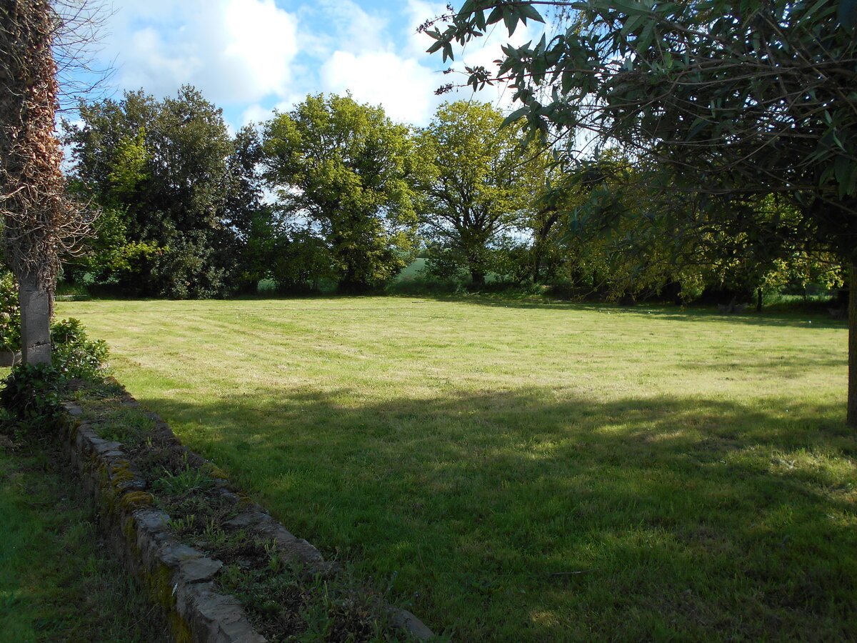 5 Bed, 3 Bath, HouseFor Sale, Courcité, Mayenne, 53700