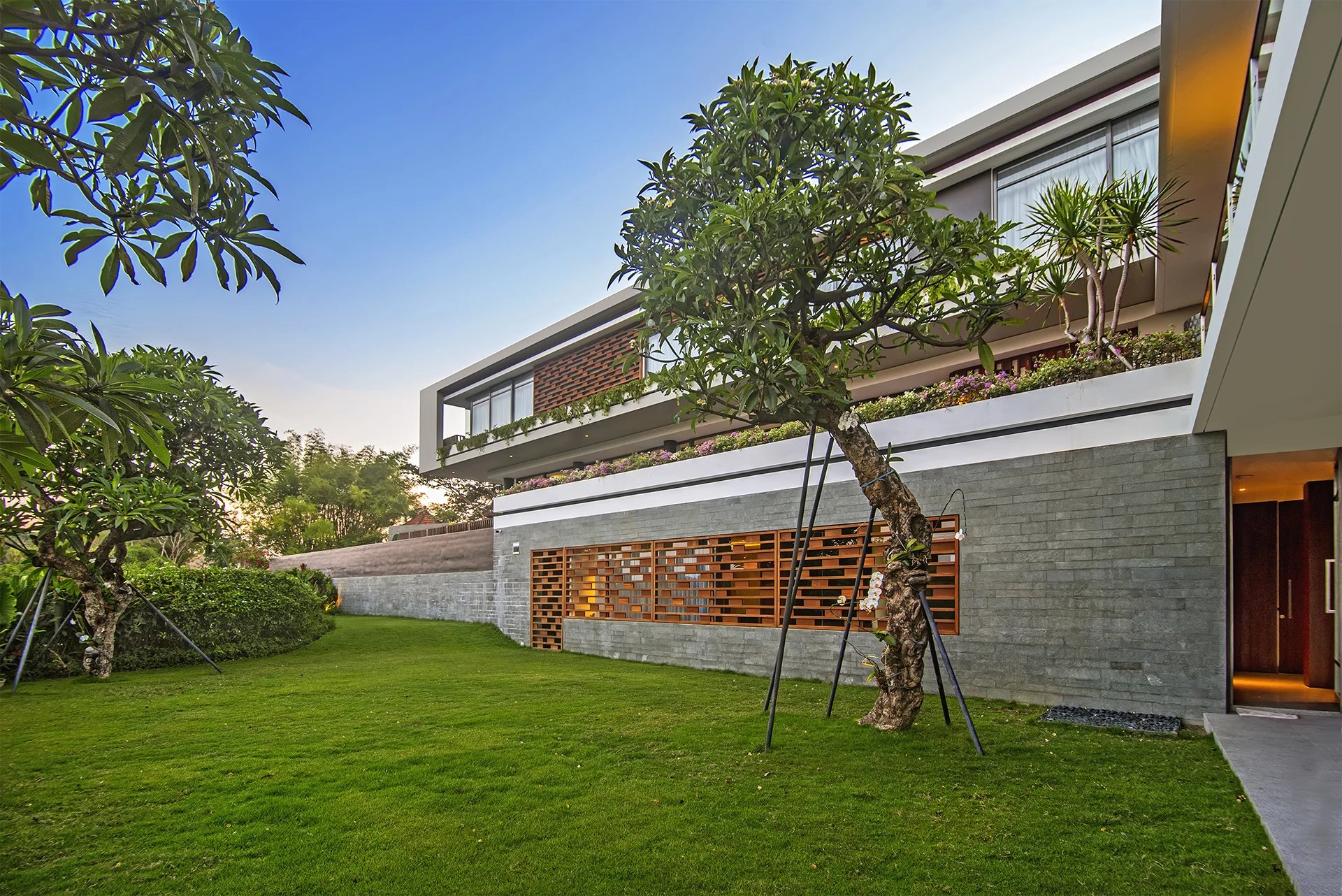 6 Bed, 11 Bath, HouseFor Sale, Gianyar, Bali