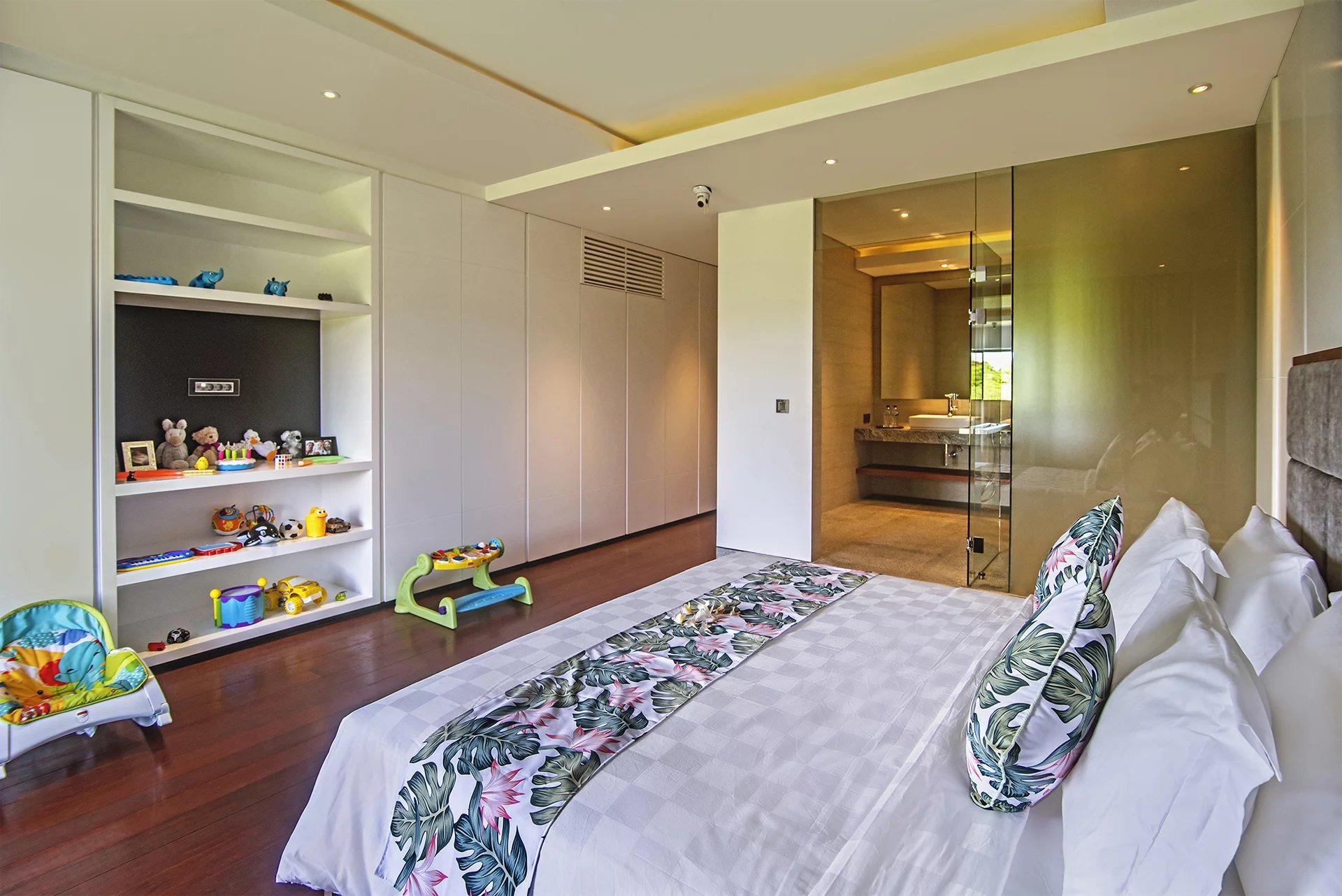 6 Bed, 11 Bath, HouseFor Sale, Gianyar, Bali