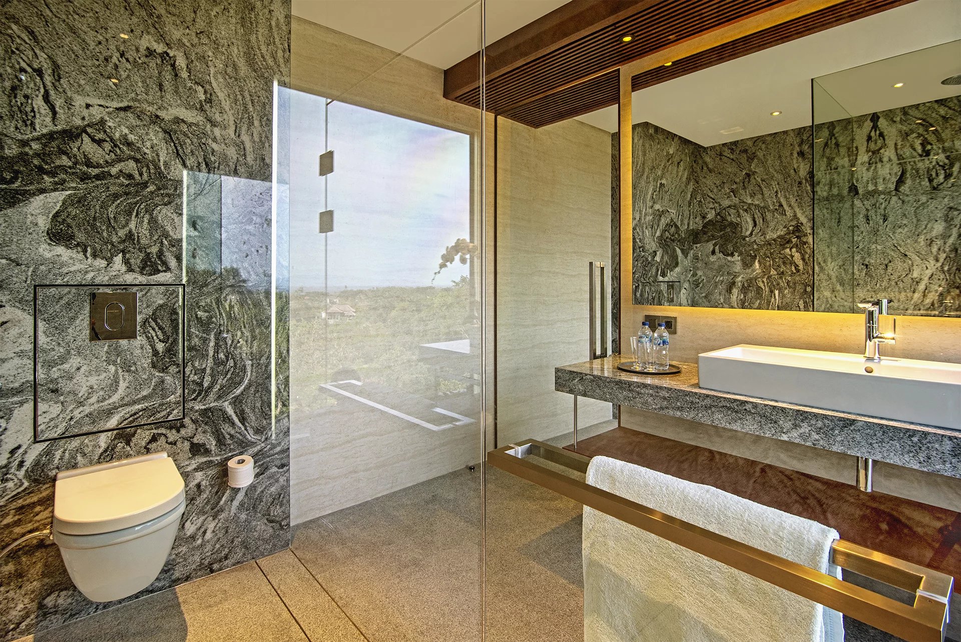 6 Bed, 11 Bath, HouseFor Sale, Gianyar, Bali