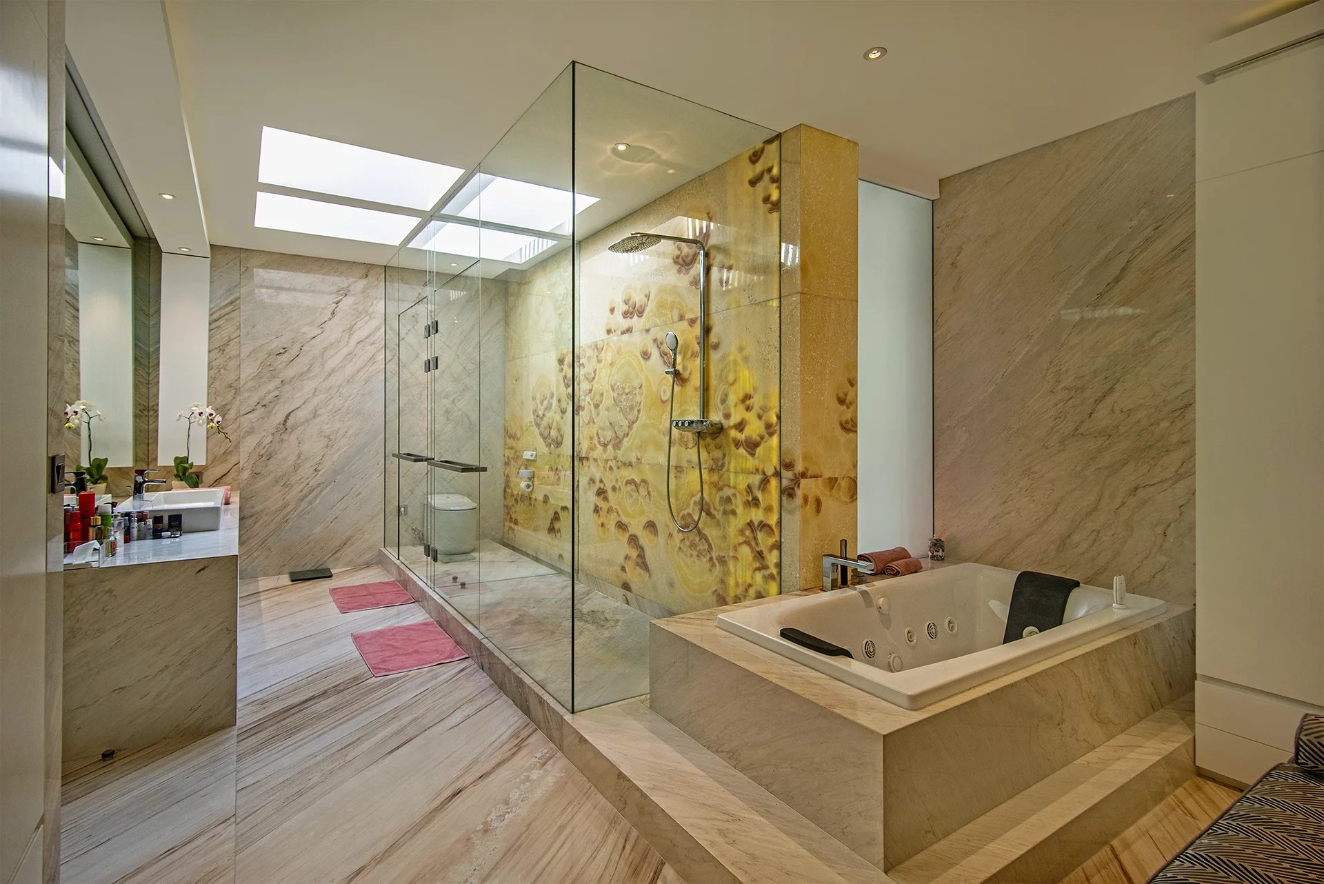 6 Bed, 11 Bath, HouseFor Sale, Gianyar, Bali