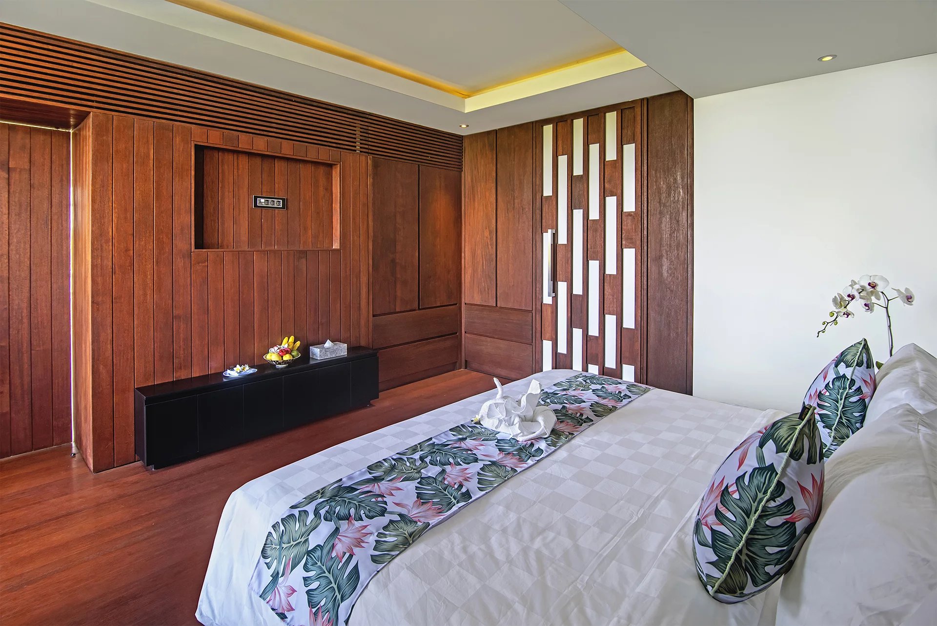 6 Bed, 11 Bath, HouseFor Sale, Gianyar, Bali