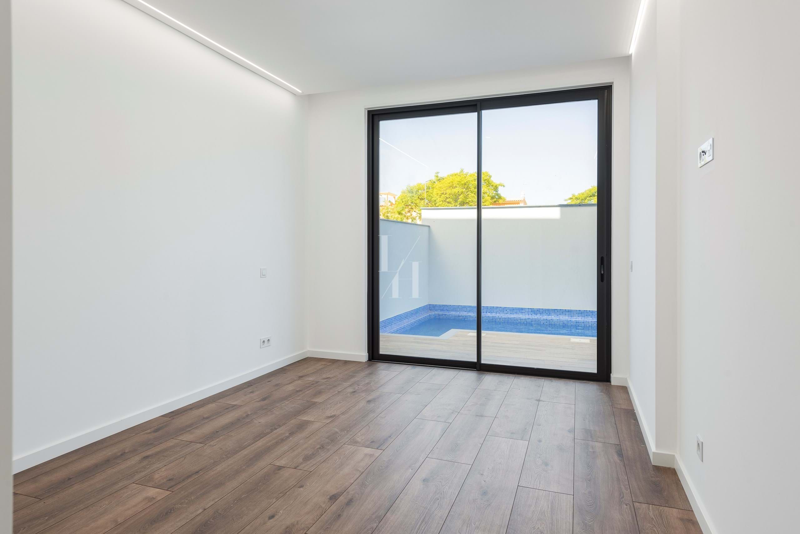 3 Bed, 3 Bath, HouseFor Sale, Moncarapacho, Olhão, Faro, 8700-061