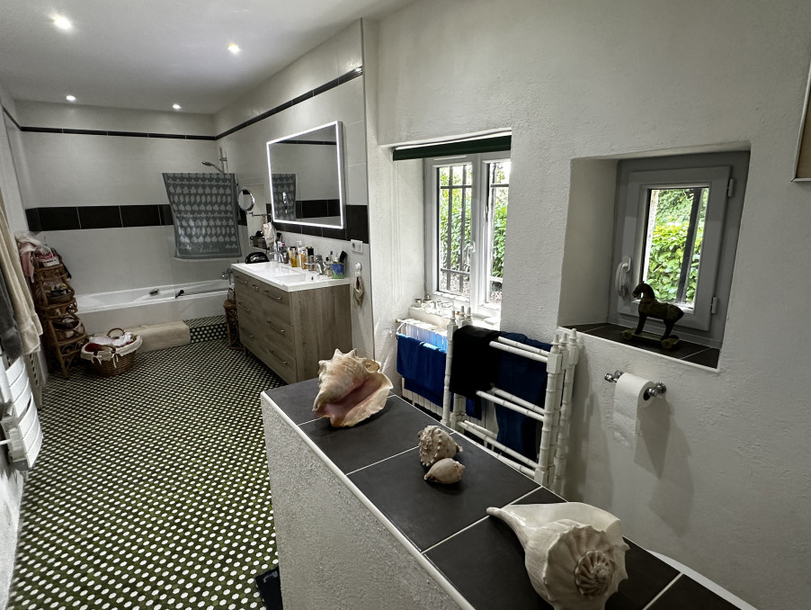 4 Bed, 3 Bath, HouseFor Sale, Duras, Lot-et-Garonne, Aquitaine, 47120