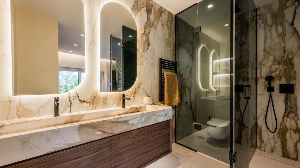 3 Bed, 3 Bath, ApartmentFor Sale, Estepona, Malaga