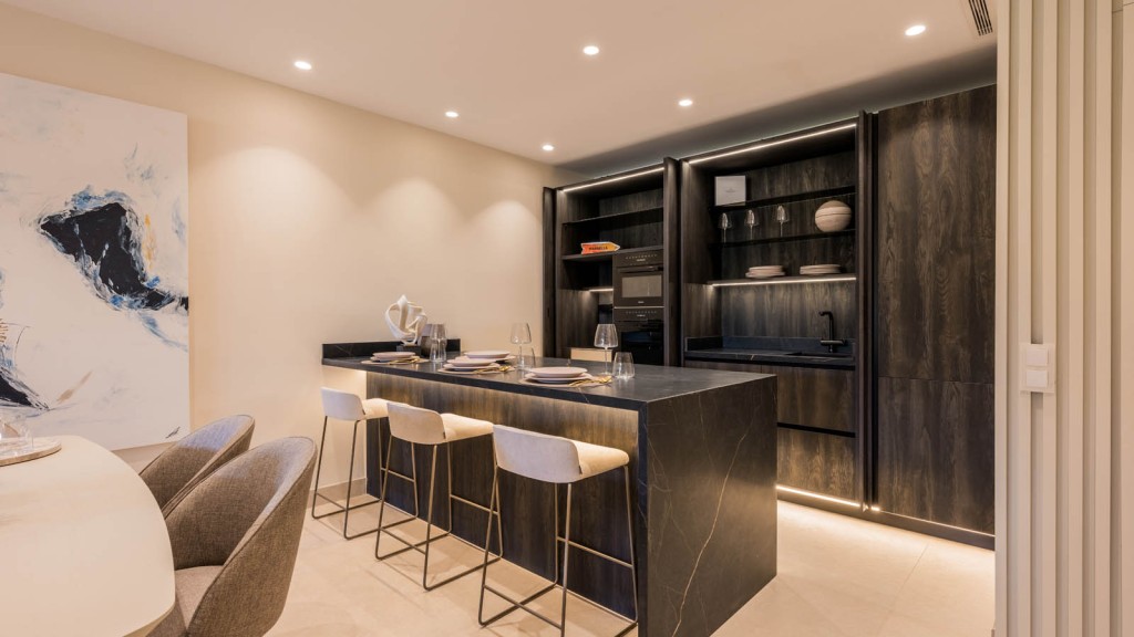 3 Bed, 3 Bath, ApartmentFor Sale, Estepona, Malaga