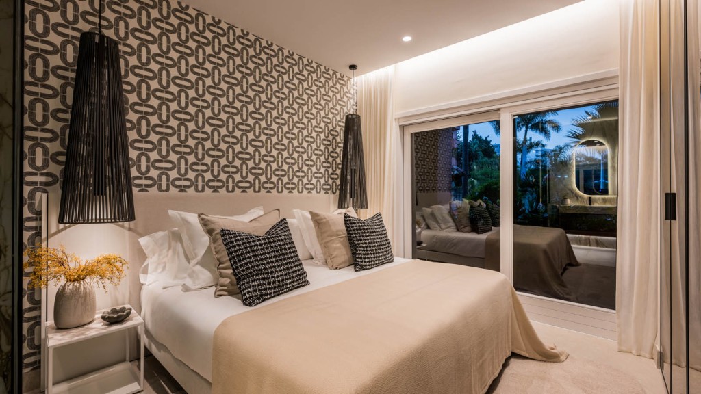 3 Bed, 3 Bath, ApartmentFor Sale, Estepona, Malaga