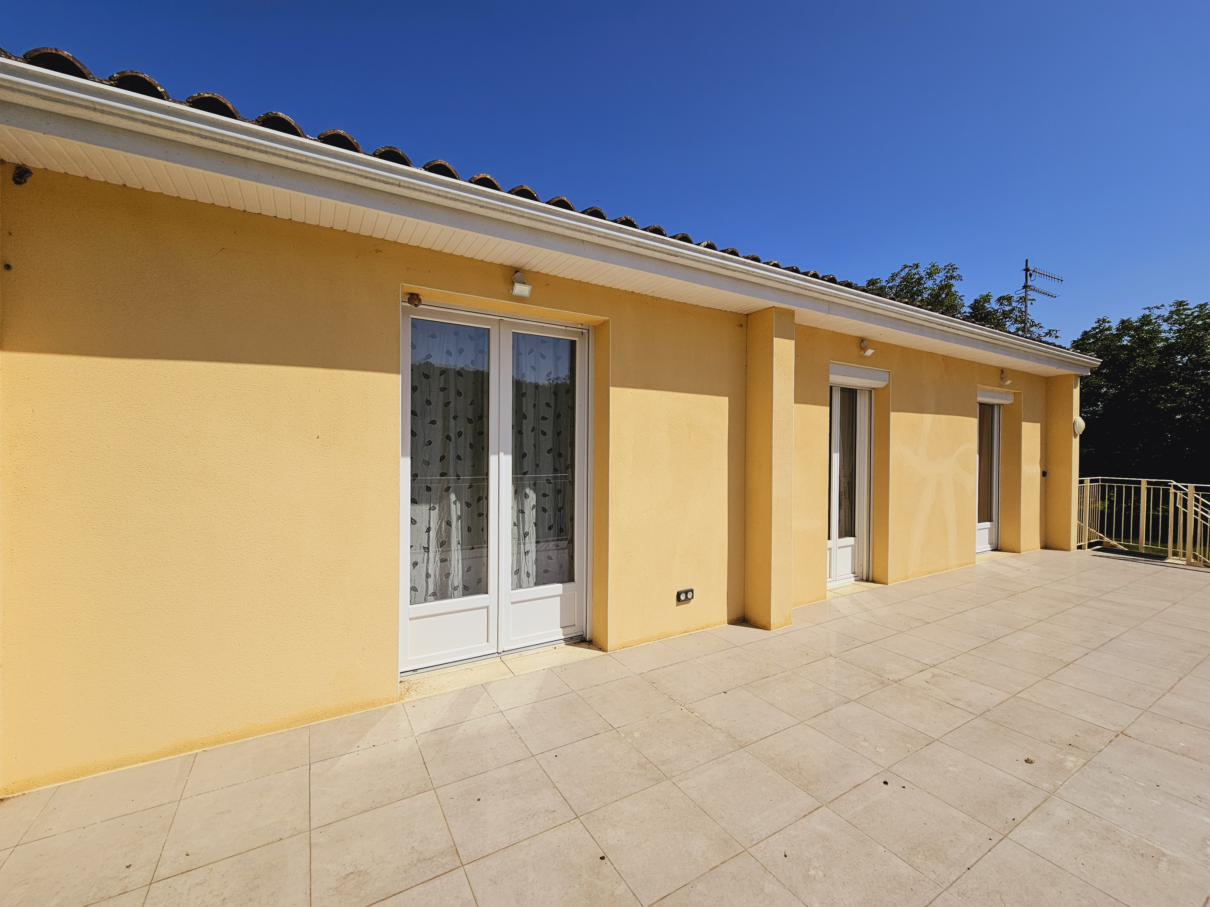 4 Bed, 1 Bath, HouseFor Sale, Lalinde, Dordogne, Aquitaine, 24150