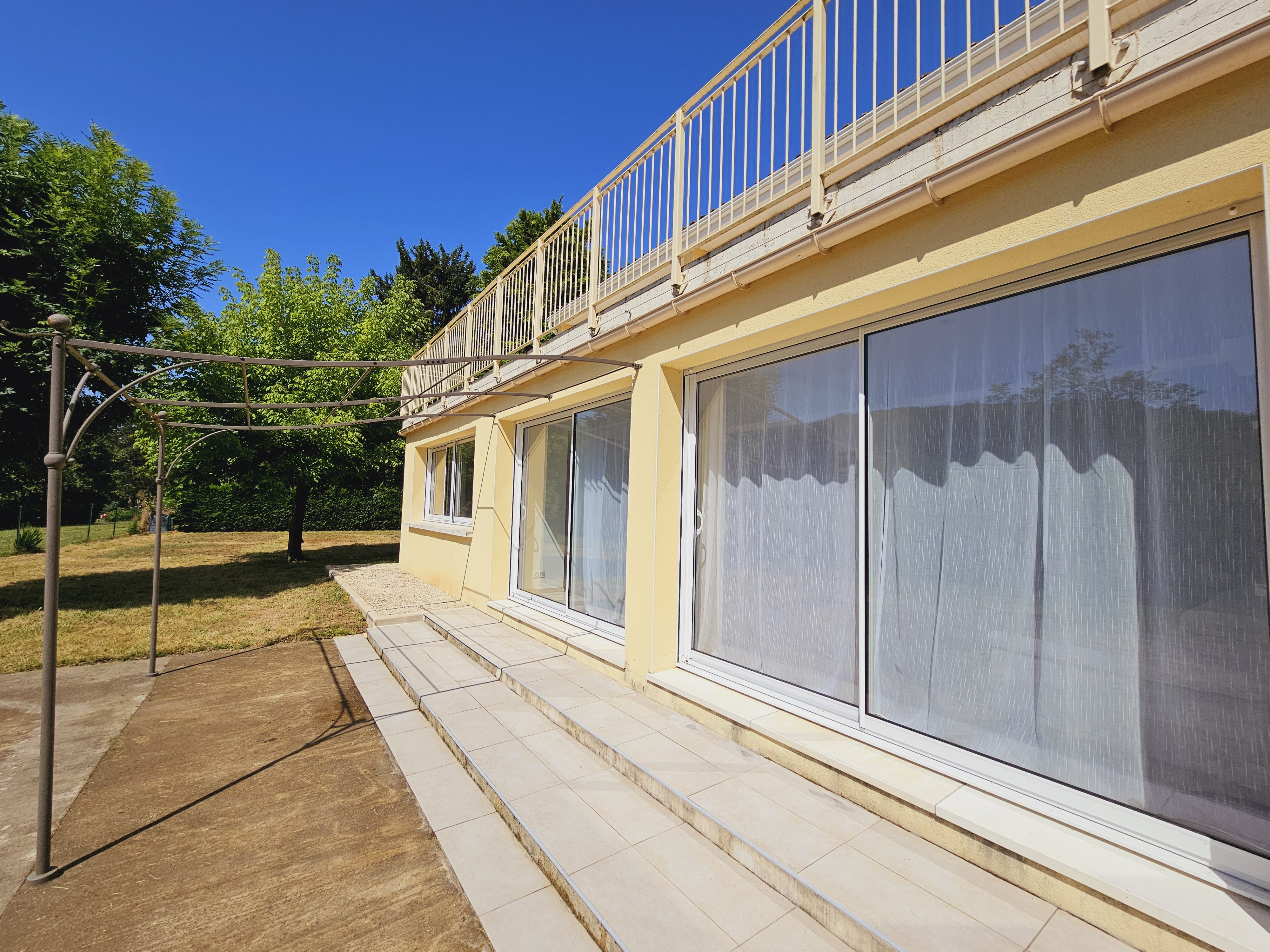 4 Bed, 1 Bath, HouseFor Sale, Lalinde, Dordogne, Aquitaine, 24150