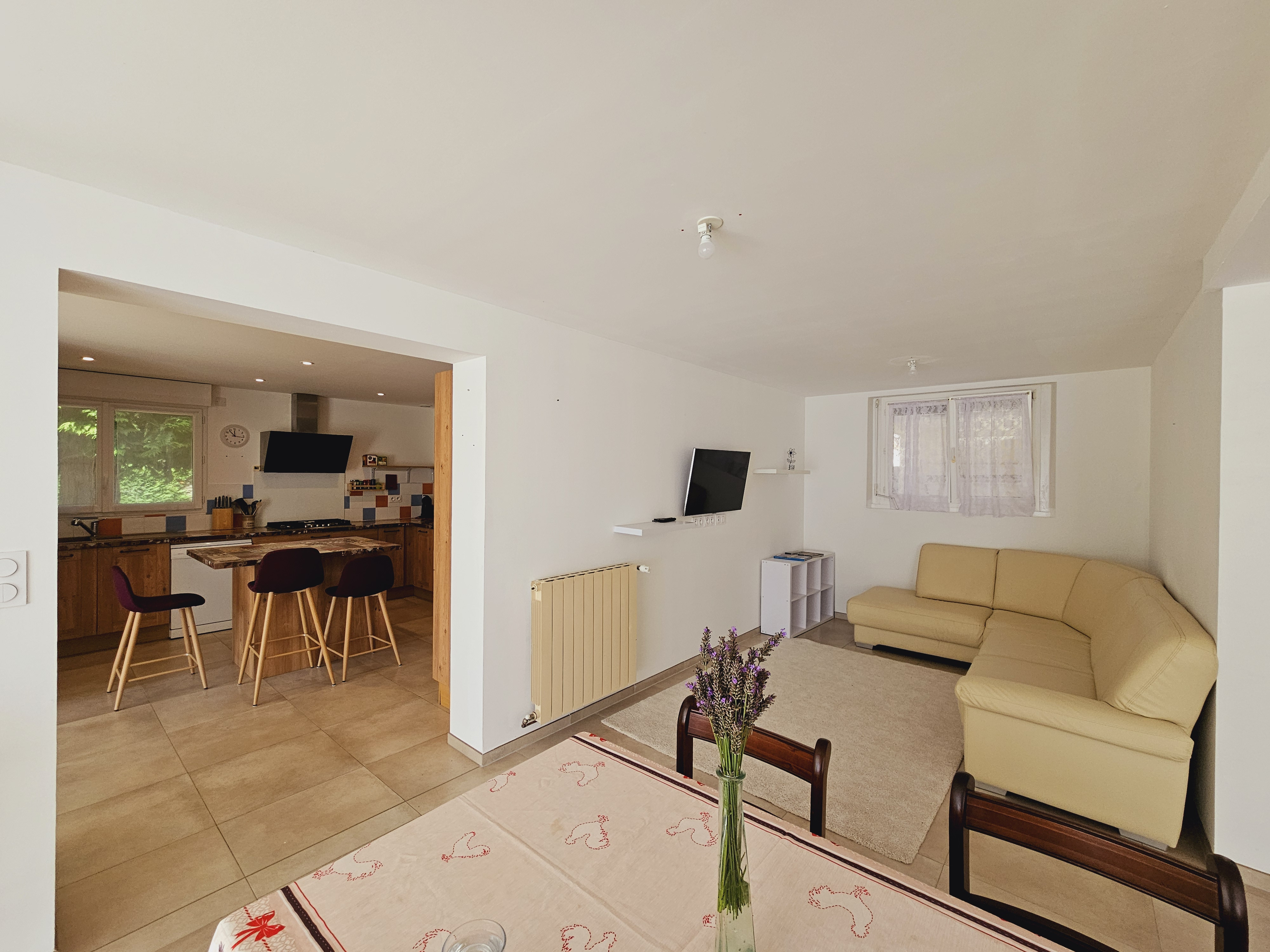 4 Bed, 1 Bath, HouseFor Sale, Lalinde, Dordogne, Aquitaine, 24150