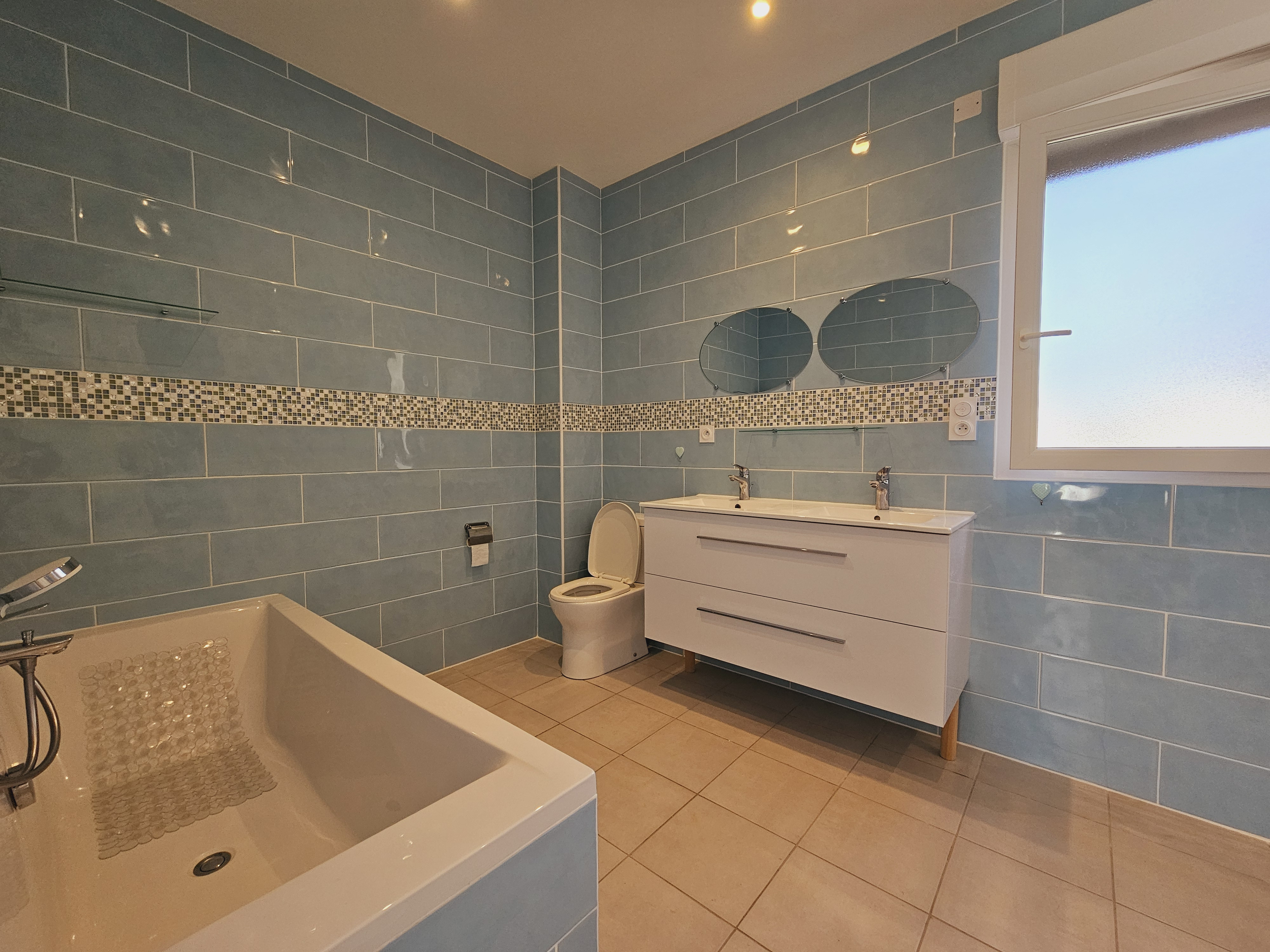 4 Bed, 1 Bath, HouseFor Sale, Lalinde, Dordogne, Aquitaine, 24150