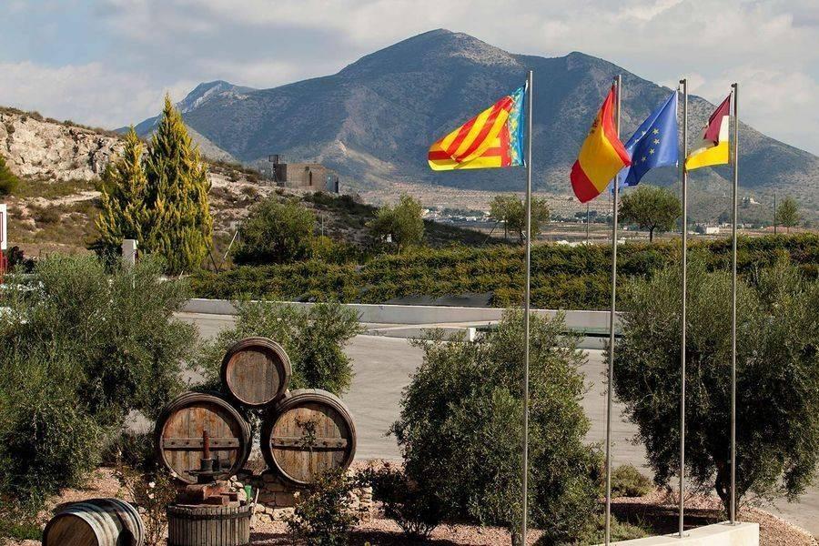 3 Bed, 2 Bath, HouseFor Sale, Pinoso, Alicante