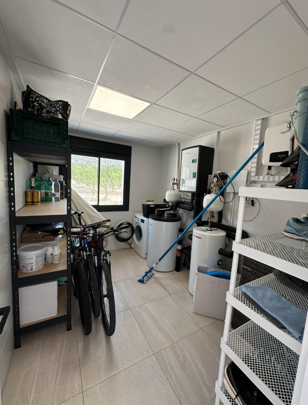 3 Bed, 2 Bath, HouseFor Sale, Pinoso, Alicante