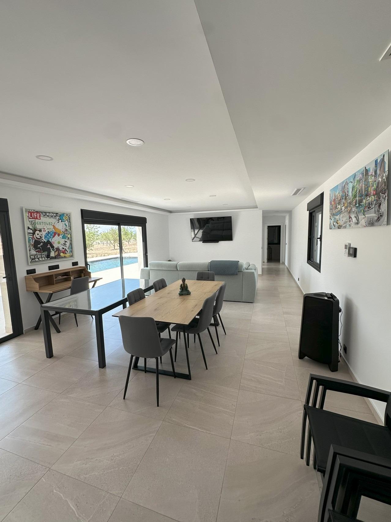 3 Bed, 2 Bath, HouseFor Sale, Pinoso, Alicante