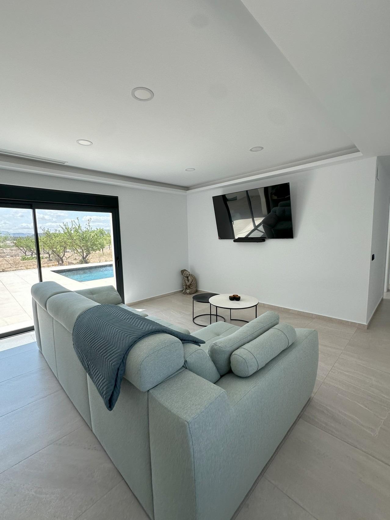 3 Bed, 2 Bath, HouseFor Sale, Pinoso, Alicante