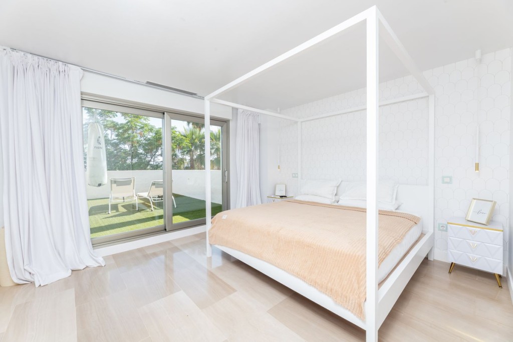 2 Bed, 2 Bath, ApartmentFor Sale, Benahavis, Malaga