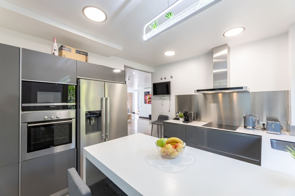 2 Bed, 2 Bath, ApartmentFor Sale, Benahavis, Malaga