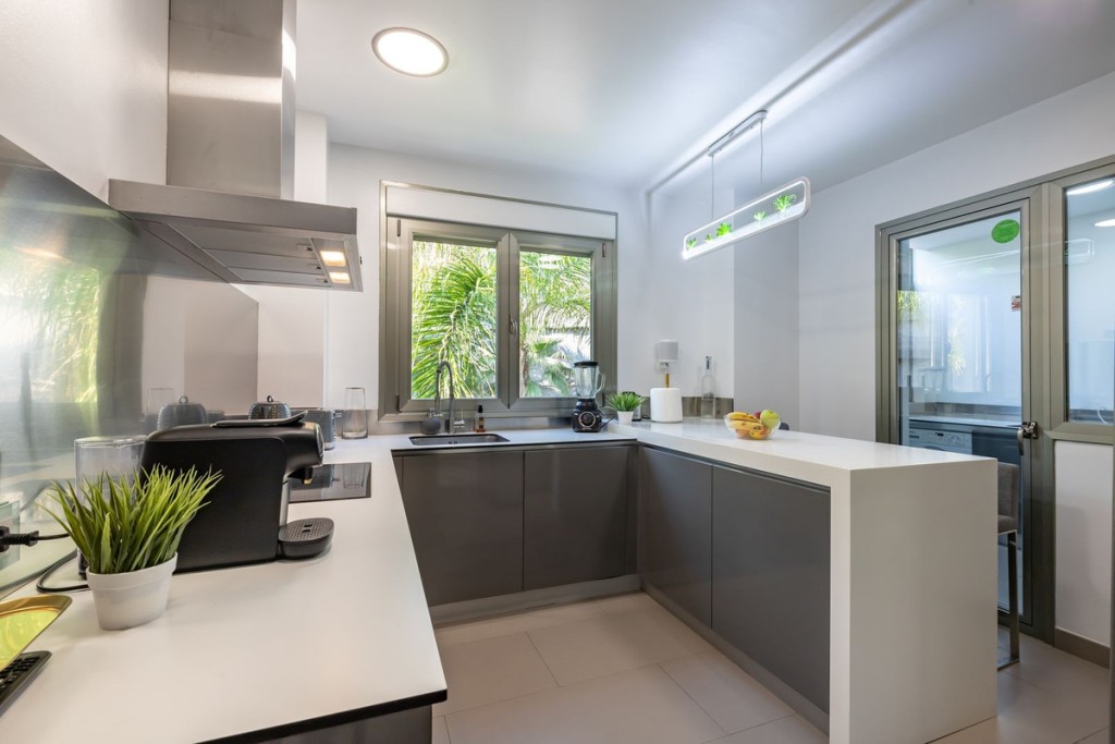 2 Bed, 2 Bath, ApartmentFor Sale, Benahavis, Malaga