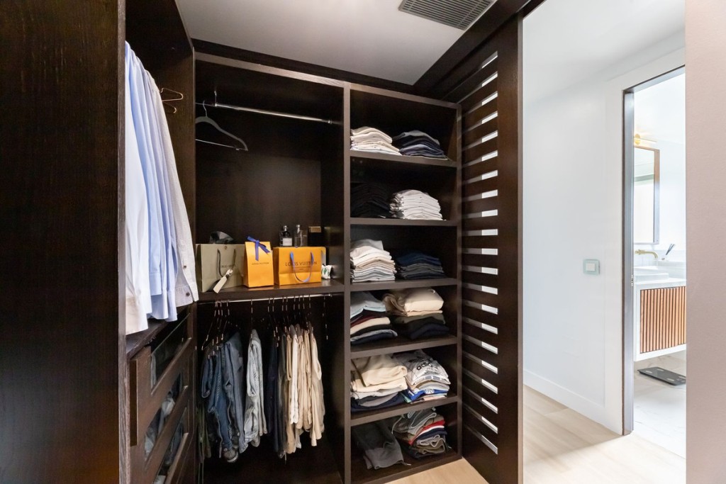 2 Bed, 2 Bath, ApartmentFor Sale, Benahavis, Malaga