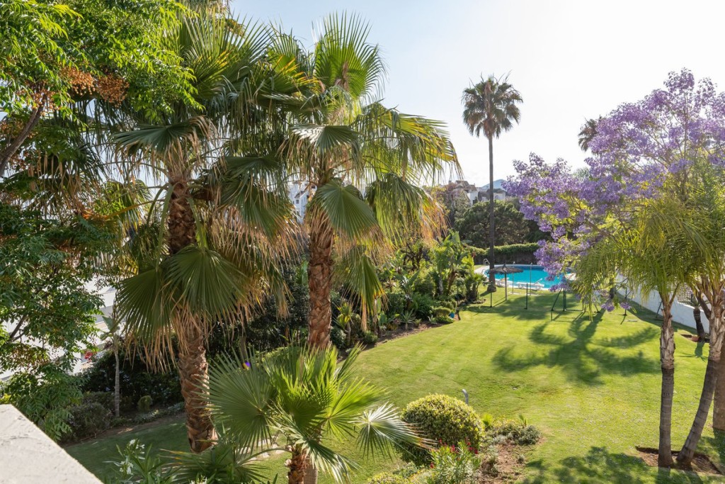 2 Bed, 2 Bath, ApartmentFor Sale, Benahavis, Malaga