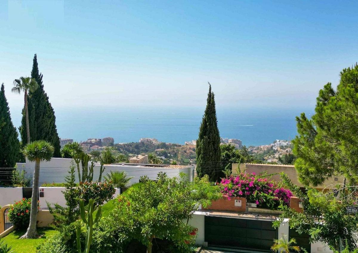 4 Bed, 4 Bath, HouseFor Sale, Benalmadena, Costa del Sol