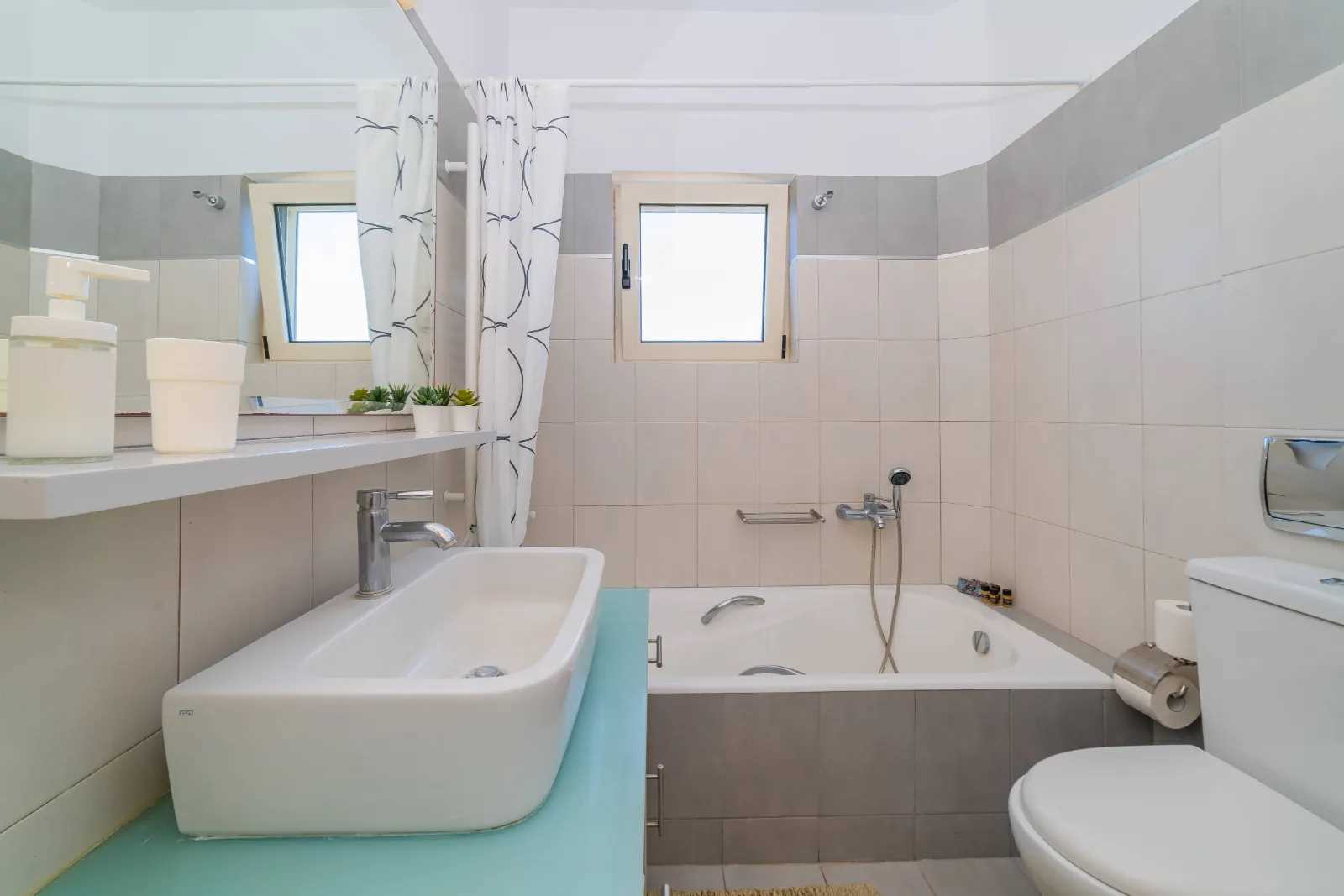 8 Bed, 6 Bath, HouseFor Sale, Rethymno, Crete, 74100