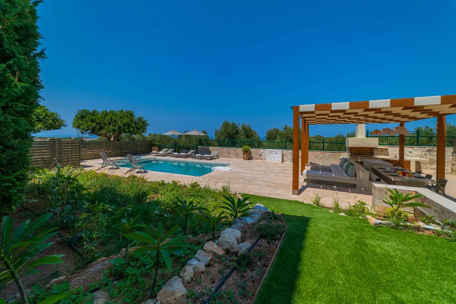 8 Bed, 6 Bath, HouseFor Sale, Rethymno, Crete, 74100