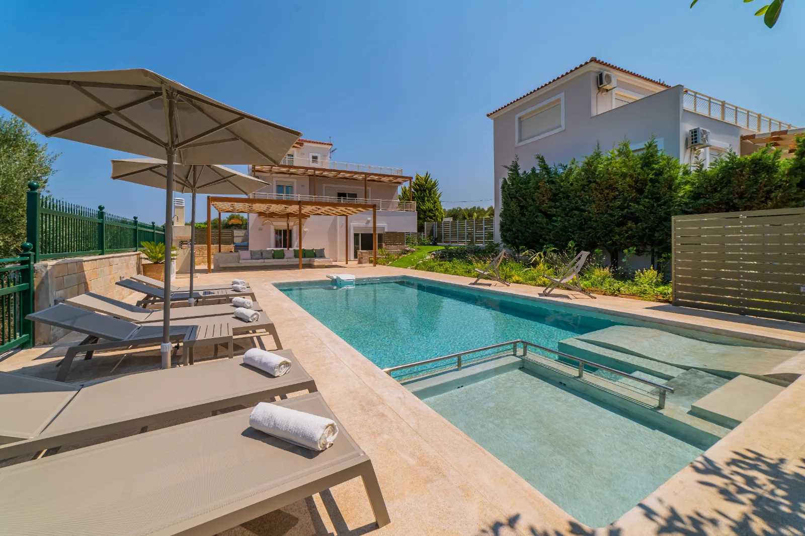 8 Bed, 6 Bath, HouseFor Sale, Rethymno, Crete, 74100