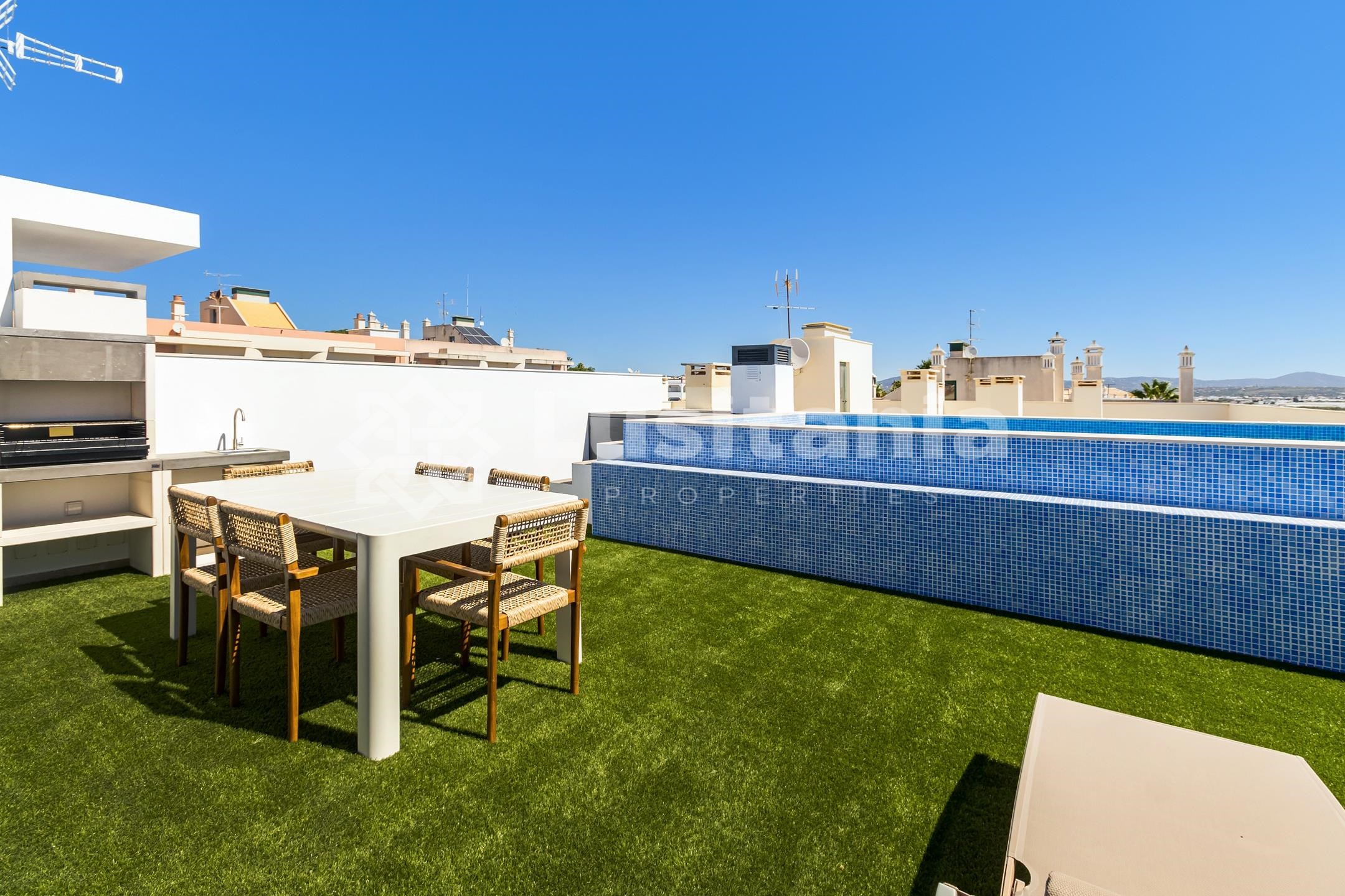 3 Bed, 2 Bath, ApartmentFor Sale, Faro, Faro, 8005-310