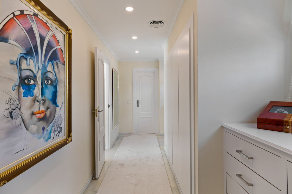 6 Bed, 6 Bath, HouseFor Sale, Nueva Andalucia, Malaga