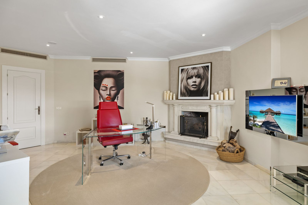 6 Bed, 6 Bath, HouseFor Sale, Nueva Andalucia, Malaga