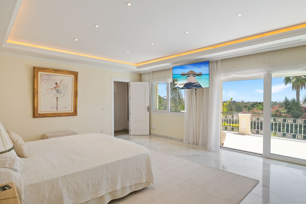 6 Bed, 6 Bath, HouseFor Sale, Nueva Andalucia, Malaga