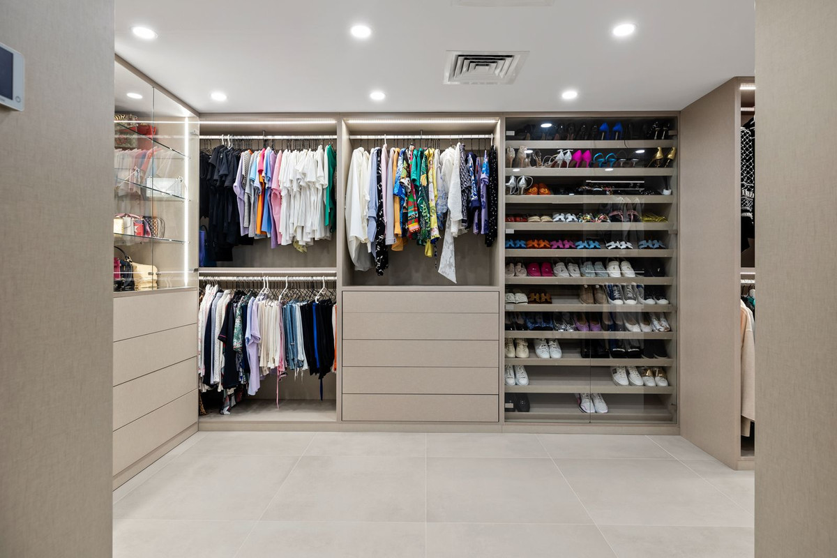 7 Bed, 5 Bath, ApartmentFor Sale, Nueva Andalucia, Malaga