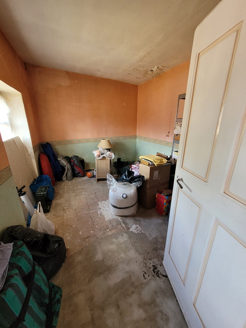 3 Bed, 2 Bath, HouseFor Sale, Caux, Herault, Languedoc-Roussillon, 34120