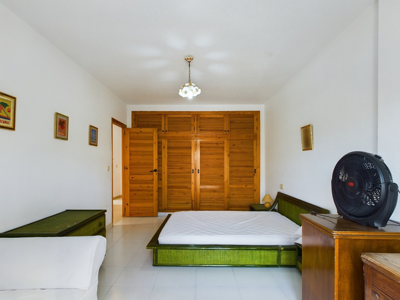 4 Bed, 2 Bath, ApartmentFor Sale, Los Alcazares, Murcia