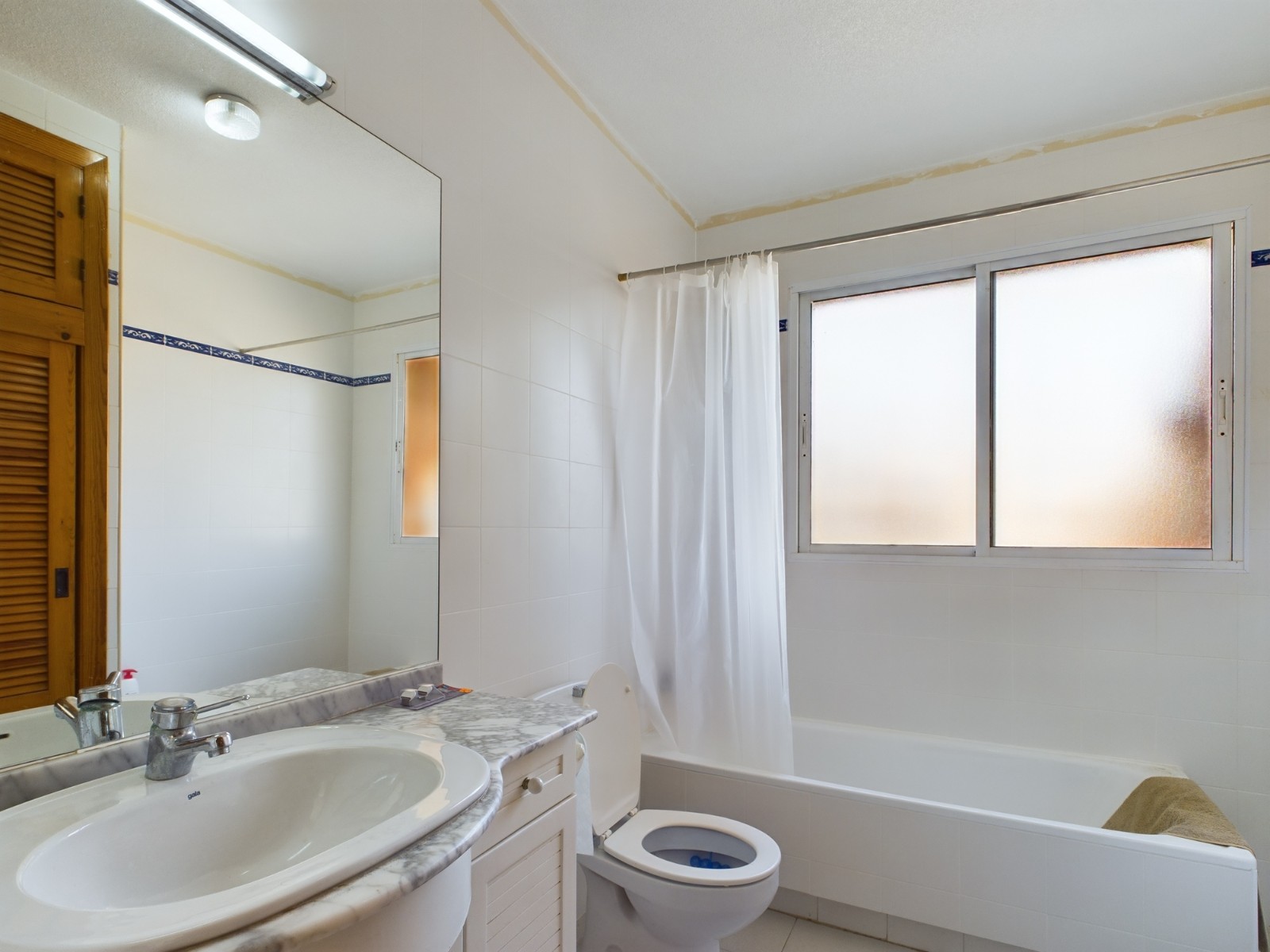 4 Bed, 2 Bath, ApartmentFor Sale, Los Alcazares, Murcia