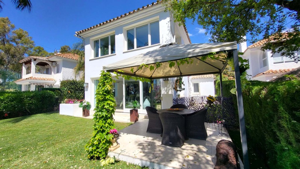 4 Bed, 4 Bath, HouseFor Sale, Calahonda, Malaga