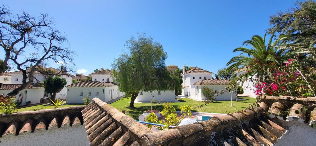 4 Bed, 4 Bath, HouseFor Sale, Calahonda, Malaga