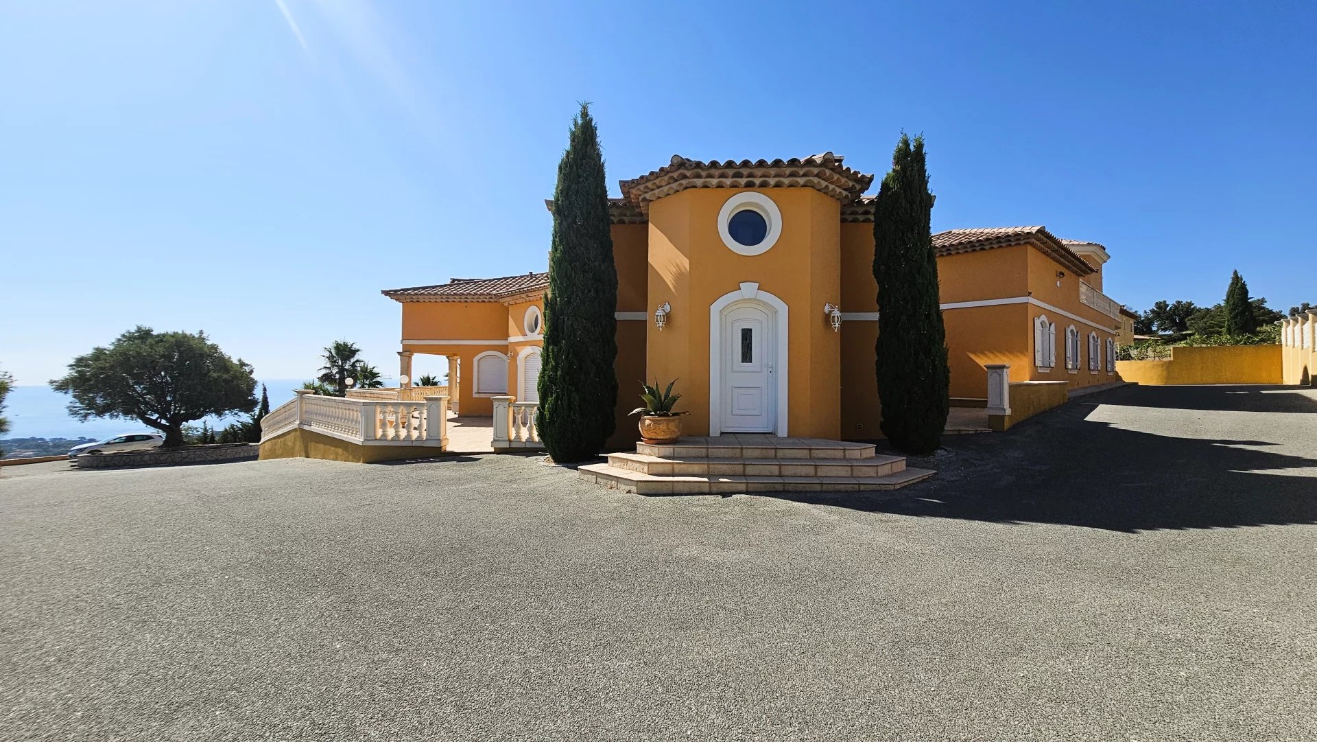 8 Bed, 5 Bath, HouseFor Sale, Les Issambres, Var