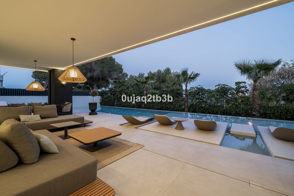 4 Bed, 5 Bath, HouseFor Sale, Nagüeles, Malaga