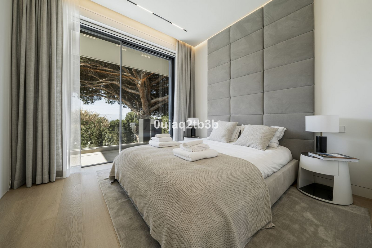 4 Bed, 5 Bath, HouseFor Sale, Nagüeles, Malaga